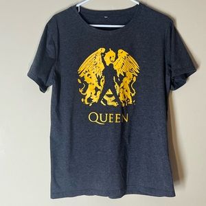Queen band graphic tee shirt.  Size xl